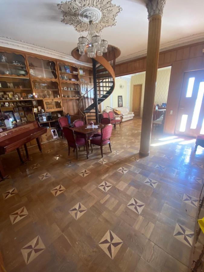 K&N Guesthouse Тбилиси Экстерьер фото