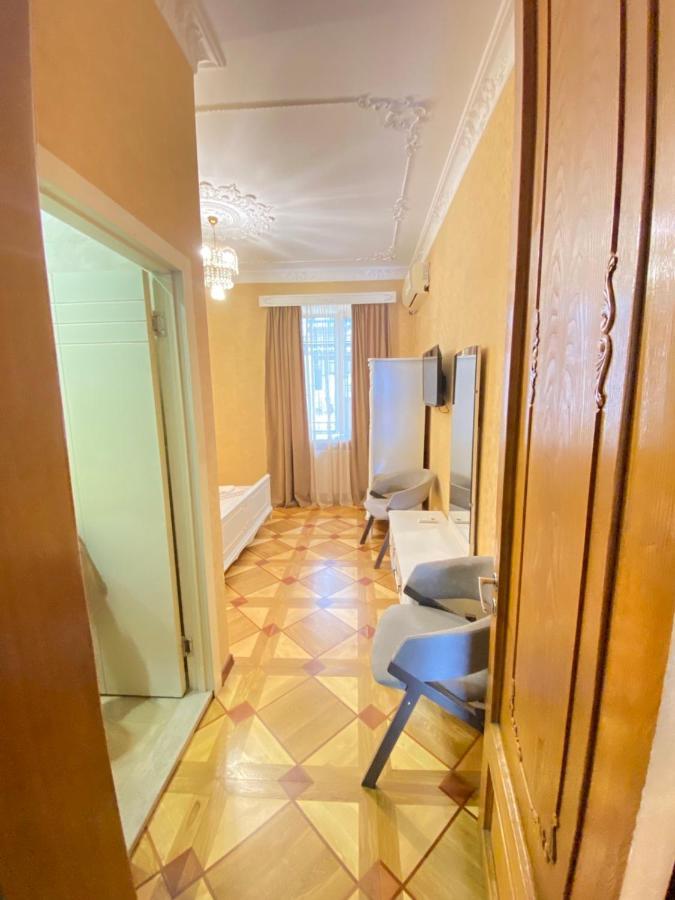 K&N Guesthouse Тбилиси Экстерьер фото