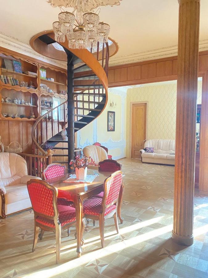K&N Guesthouse Тбилиси Экстерьер фото