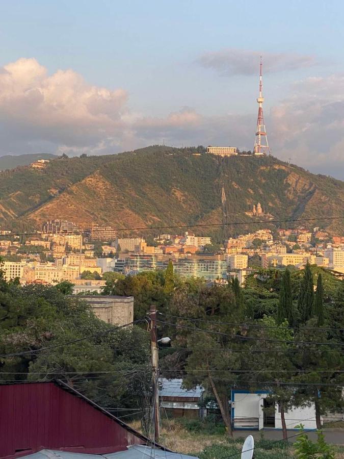 K&N Guesthouse Тбилиси Экстерьер фото