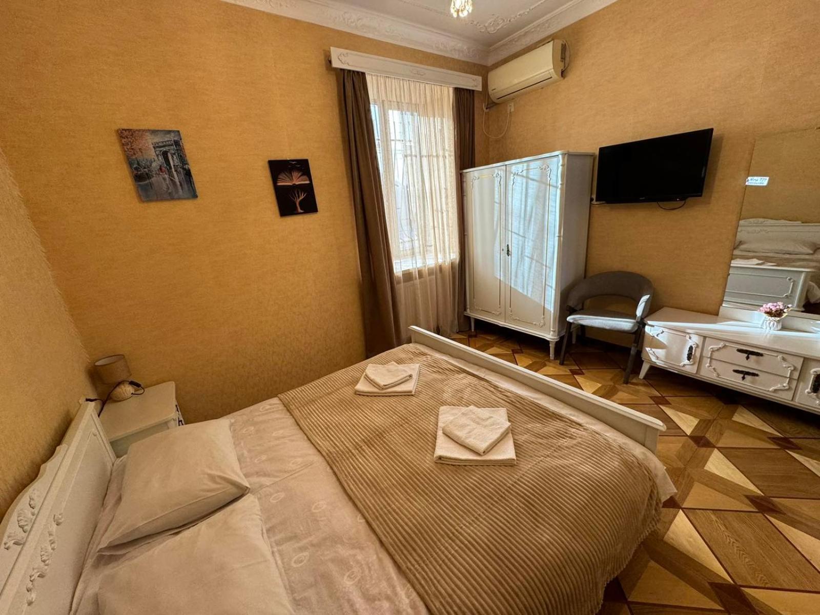 K&N Guesthouse Тбилиси Экстерьер фото