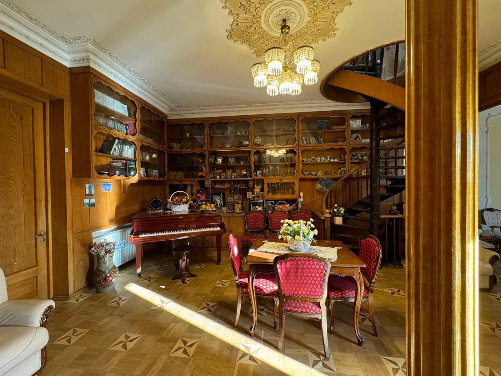 K&N Guesthouse Тбилиси Экстерьер фото