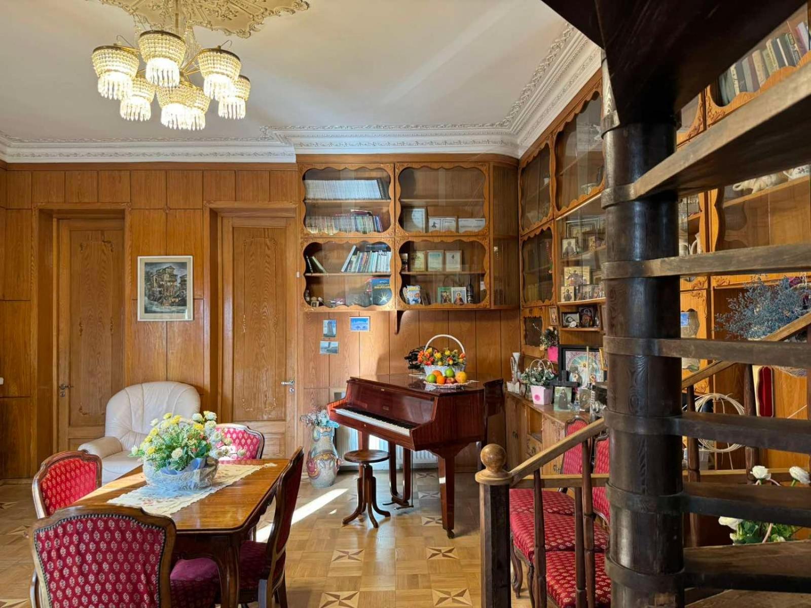 K&N Guesthouse Тбилиси Экстерьер фото