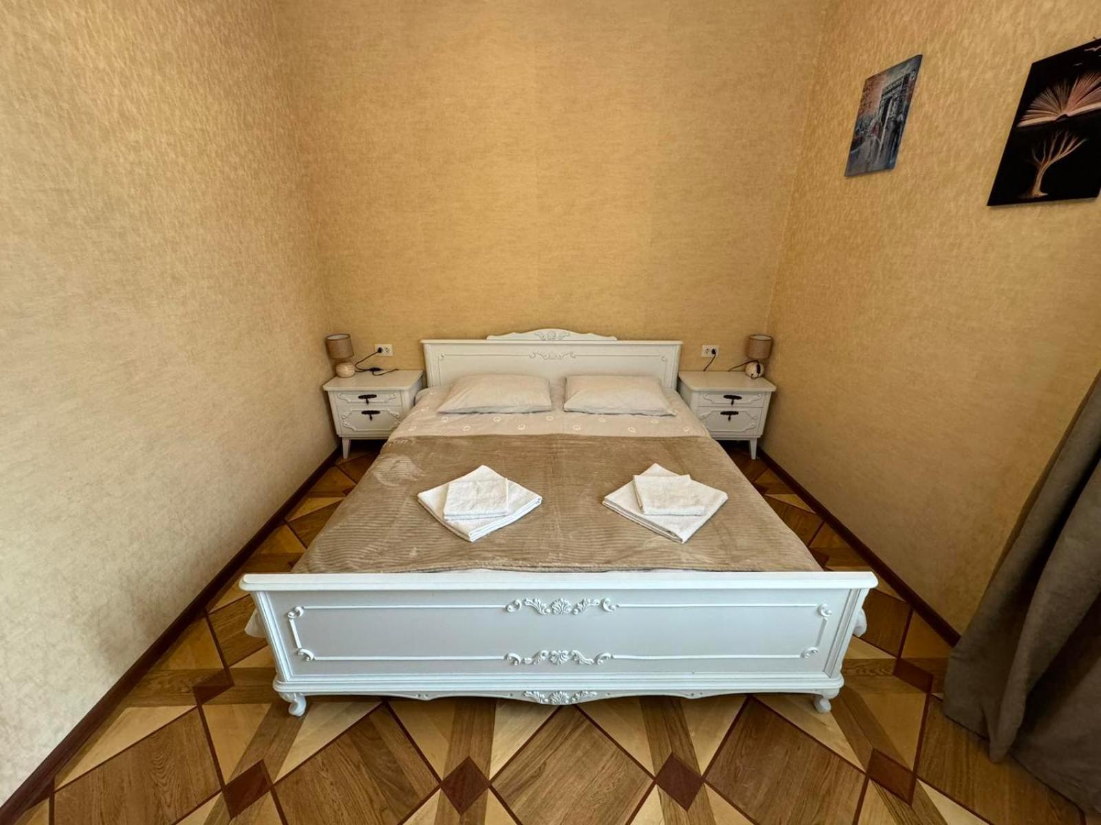 K&N Guesthouse Тбилиси Экстерьер фото