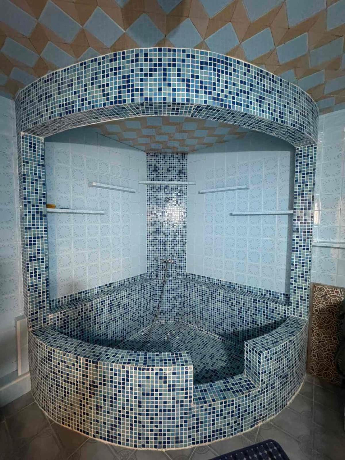 K&N Guesthouse Тбилиси Экстерьер фото